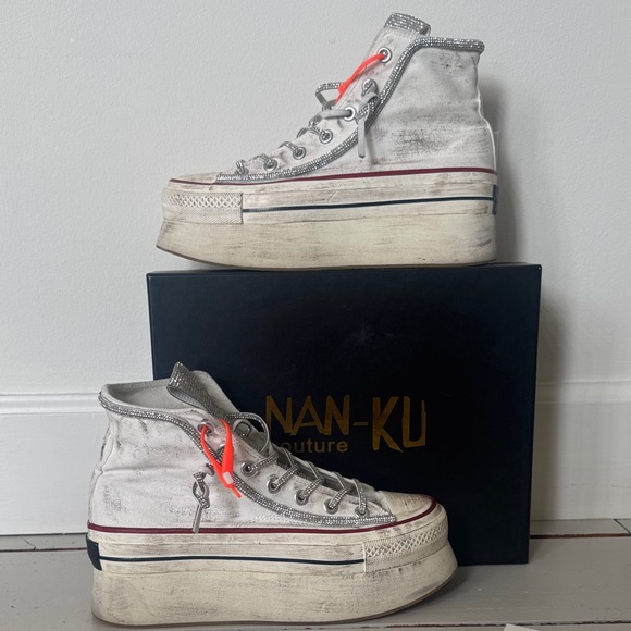 NAN-KU Couture crystal/white Sneaker DI Luce intentionally distressed size 9 - Picture 3 of 7
